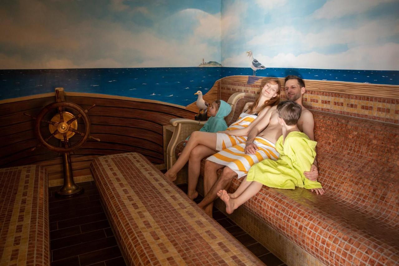 טראסנהיידה Familien Wellness Hotel Seeklause Mit Grossem Abenteuerspielplatz "Piraten-Insel-Usedom" Kinder Immer All-Inklusive & Getraenke Ganztags Inklusive מראה חיצוני תמונה