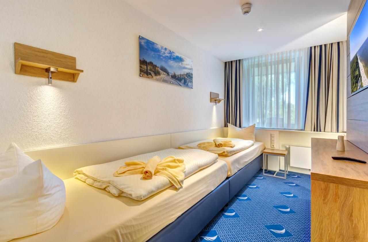טראסנהיידה Familien Wellness Hotel Seeklause Mit Grossem Abenteuerspielplatz "Piraten-Insel-Usedom" Kinder Immer All-Inklusive & Getraenke Ganztags Inklusive מראה חיצוני תמונה